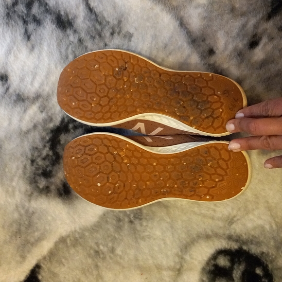 Women's pink New Balance shoes - Picture 4 of 4